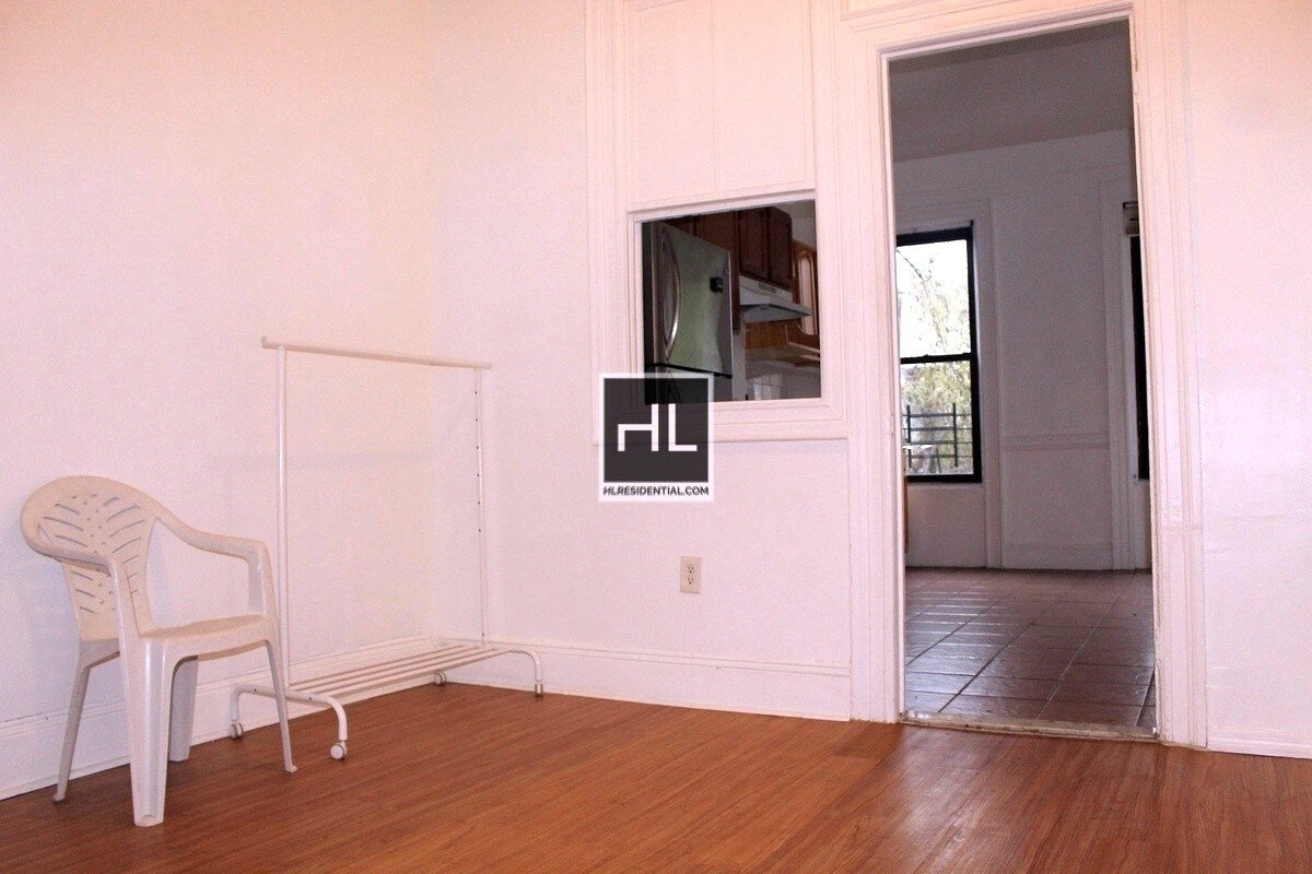 Primary Photo - 17-15 Himrod St