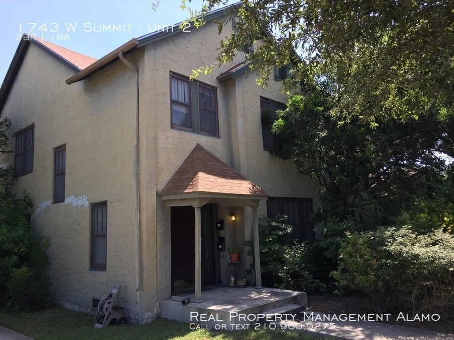 Primary Photo - 1743 W Summit Ave