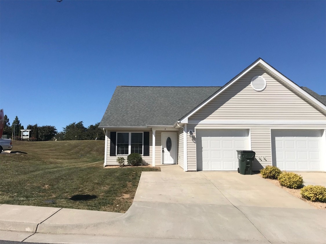 2 Paige Dr, Staunton, VA 24401 Townhome Rentals in Staunton VA
