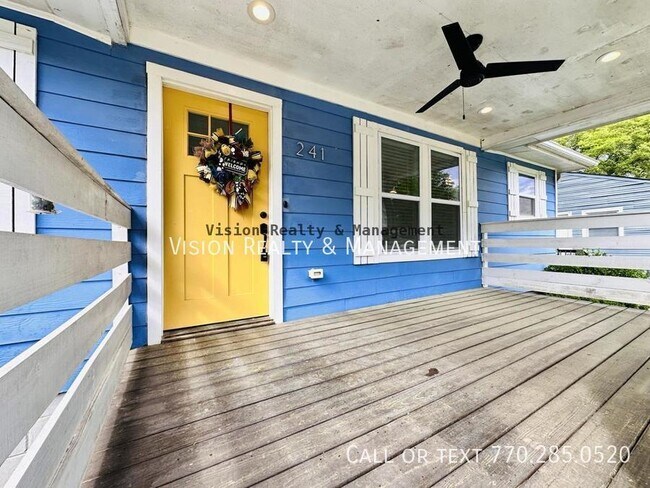 Foto del edificio - Beautiful 3 BR 2 BA in Hapeville!