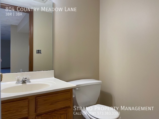 Foto del edificio - 804 Country Meadow Ln