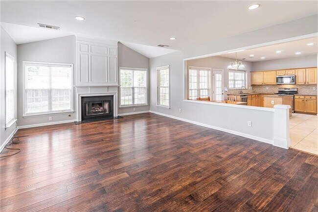Building Photo - 230 Albrighton Ct