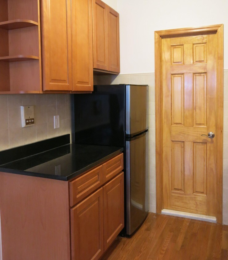 Foto del edificio - 541 E 74th St