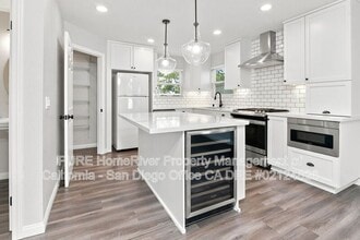 Building Photo - 2025 Ainsley Rd