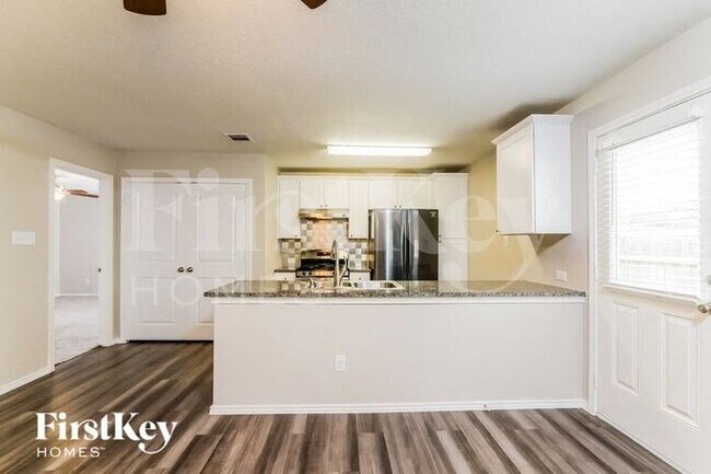 Foto del edificio - 8939 Lamus Wheel