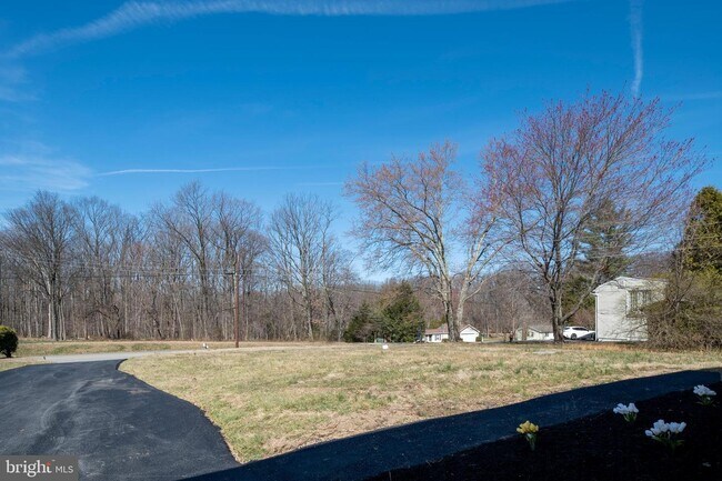 Foto del edificio - 6410 Davis Rd