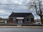 Primary Photo - 8 W Main St