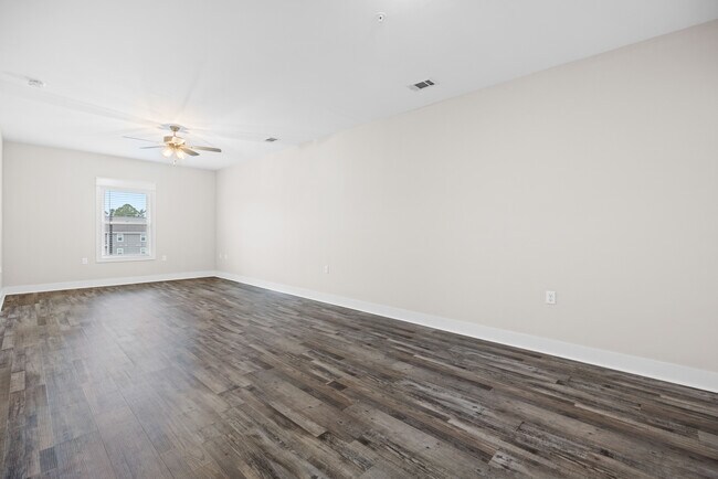 NEW 1BR Living room - Maple on Melody