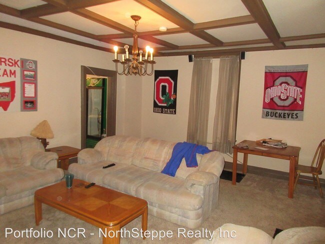 Building Photo - 5 br, 2 bath Apartment - 42-44 E Norwich