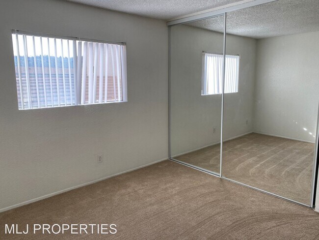 Building Photo - 611 Emerald Ave