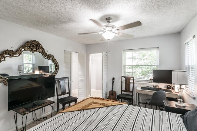 Photo - 1203 Granville Rd Townhome