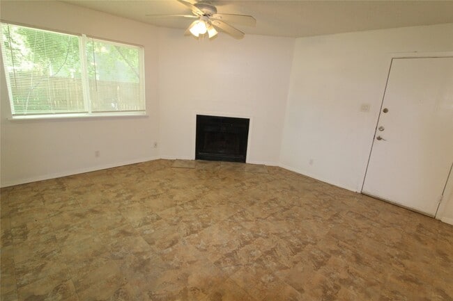Building Photo - 6800 Trendal Ln