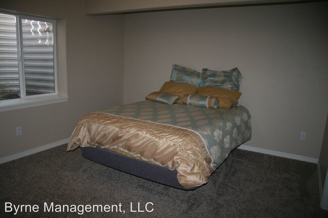 Building Photo - 4 br, 3 bath House - 7913 Morton Dr