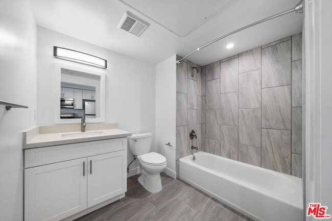 Foto del edificio - 5612 Lexington Ave