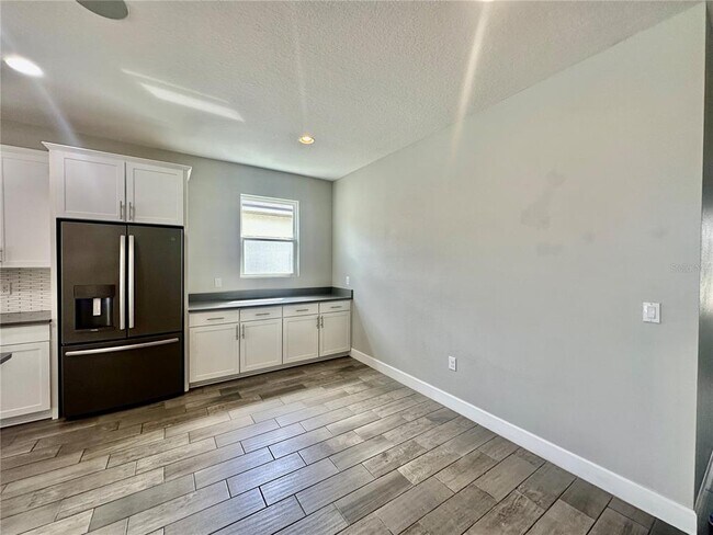 Foto del edificio - 710 Spring Creek Dr