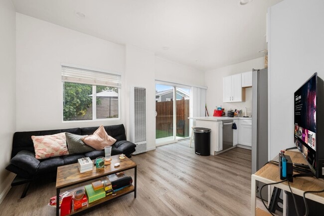 Foto del edificio - Spacious master bedroom!