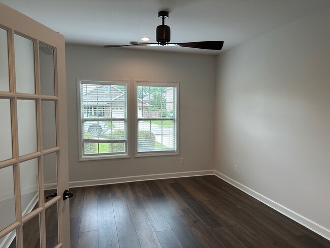 Study - 7536 Iredell Main NW