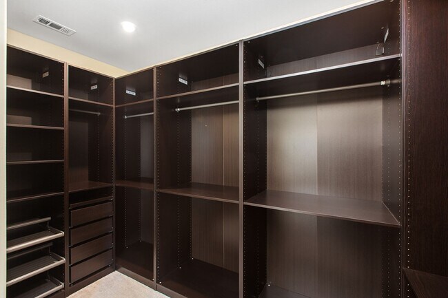 Foto del edificio - Charming 4 bedroom in Park Circle