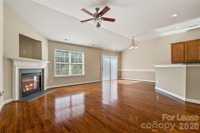 Foto del edificio - 1459 Moss Creek Dr