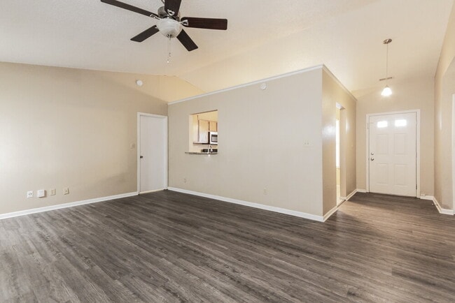 Foto del edificio - 1418 Green Spring Way