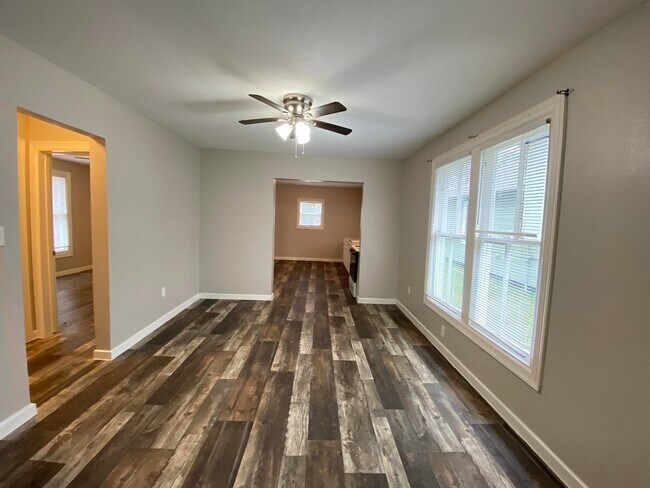 Foto del edificio - 1935 Euclid St