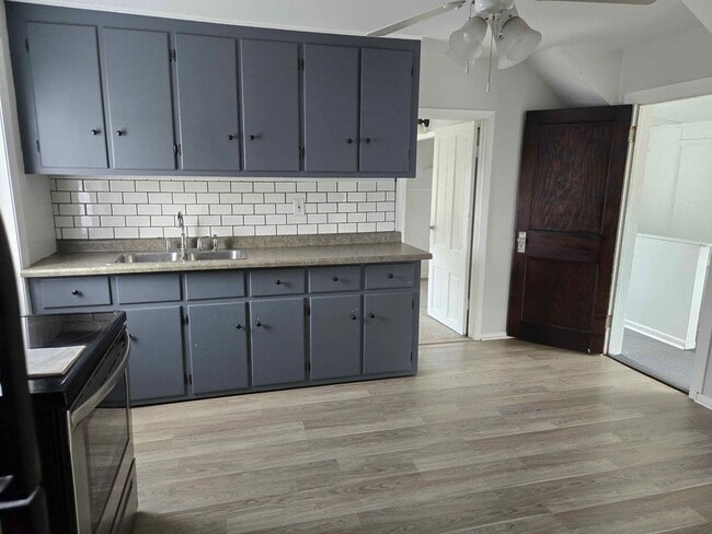 Foto del edificio - 2042 Crescent Ave