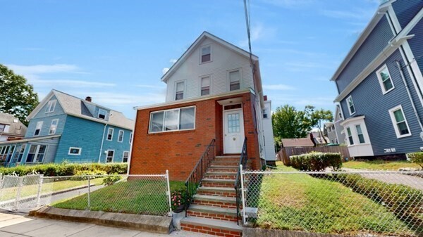 Foto principal - 9 Crandall St