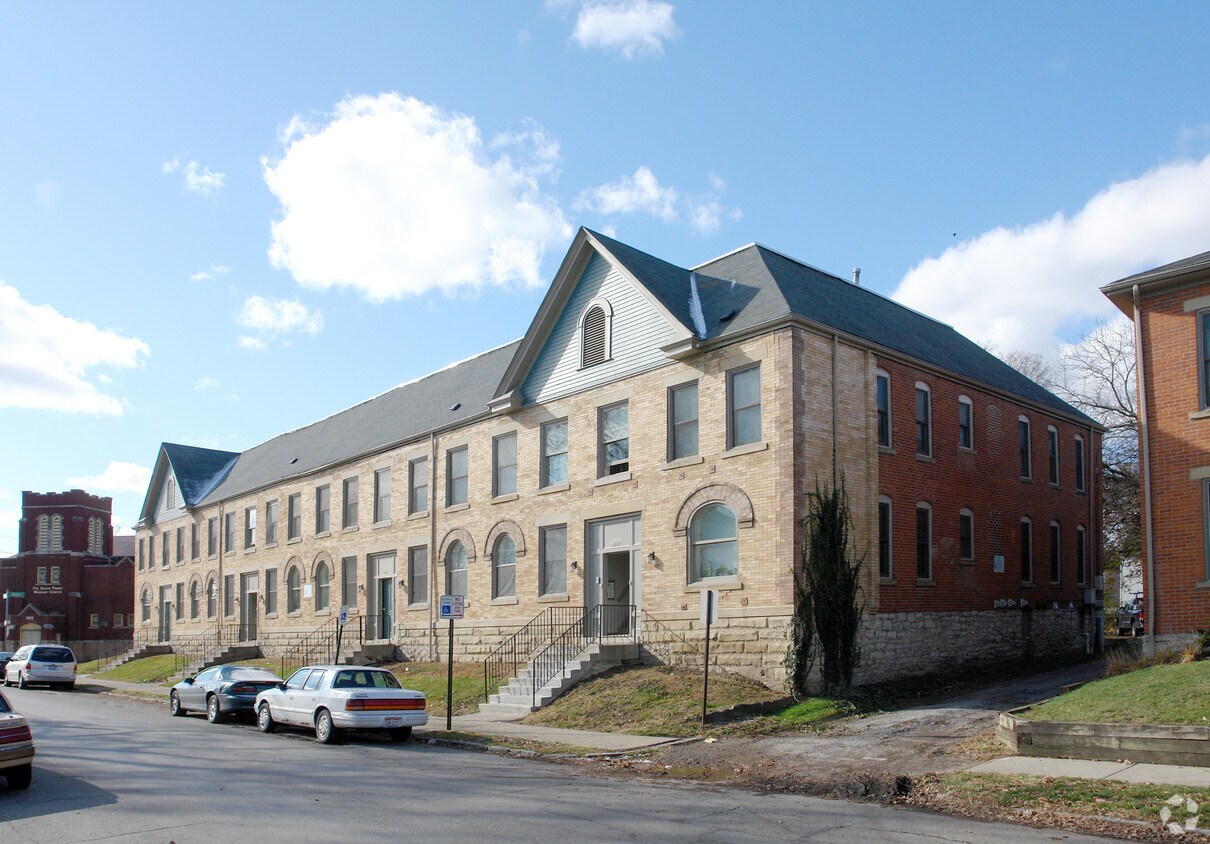 Building Photo - 357-369 Miller Ave