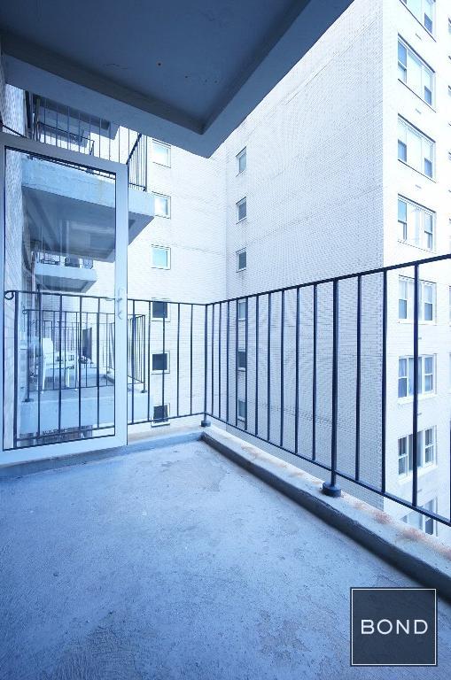 Building Photo - 1470 1st Ave