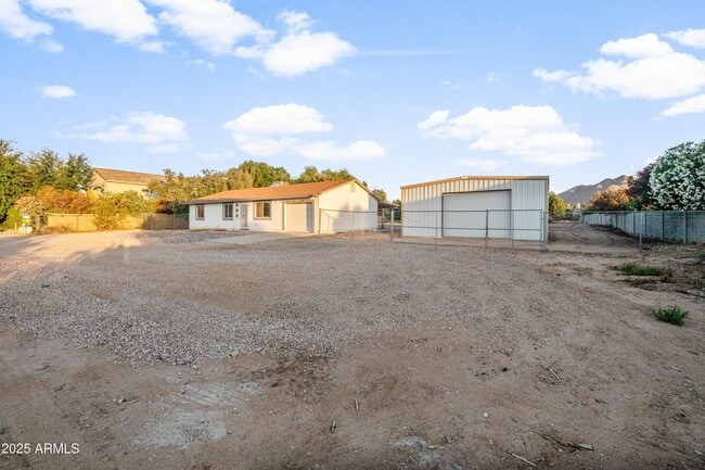 Building Photo - 17707 E Karsten Dr