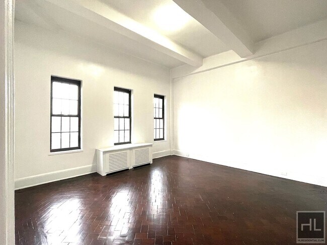 Building Photo - WEST 73 STREET