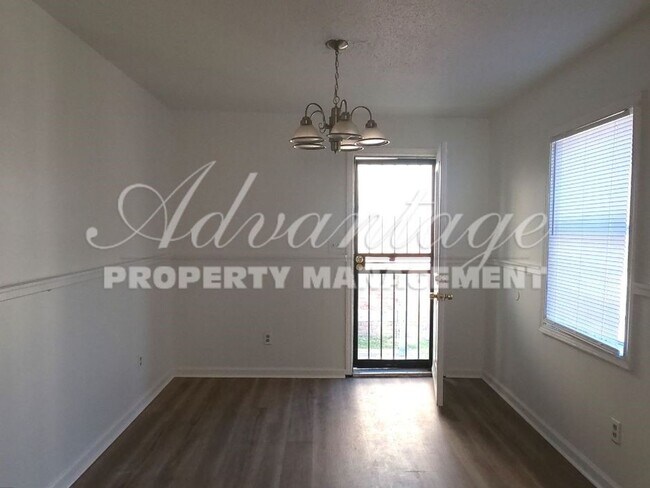 Building Photo - Cute house for rent in North Memphis