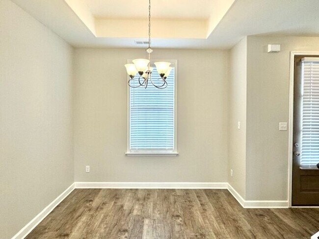 Building Photo - Great 4 BR home in Walls, MS now available