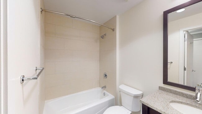 Interior Photo - Capitol View on 14th