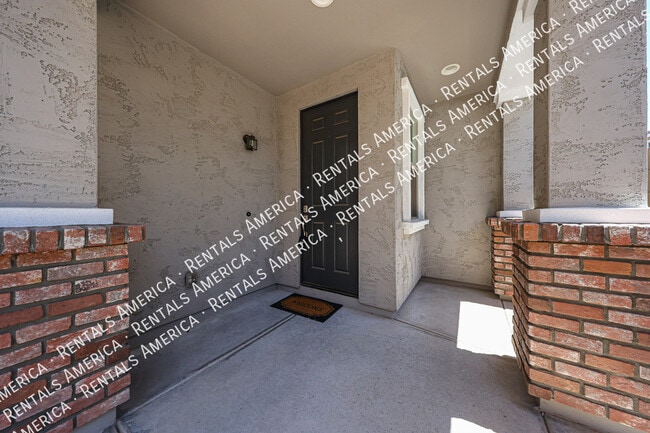 Building Photo - 257 N 56th Pl