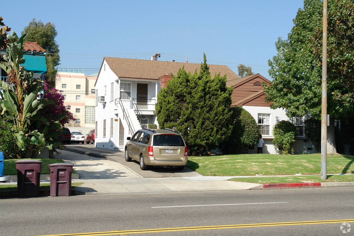 Primary Photo - 1427 E Broadway