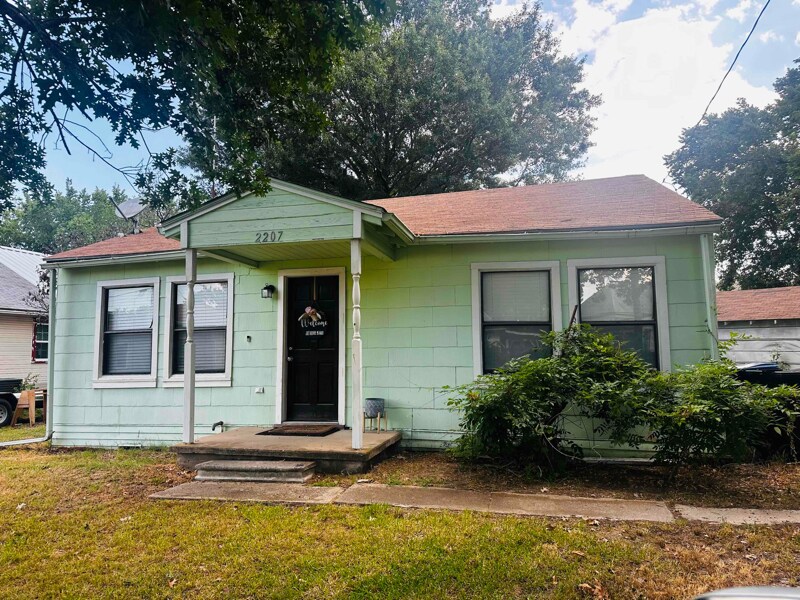 2207 Drake St, Caddo Mills, TX 75135 House Rental in Caddo Mills, TX