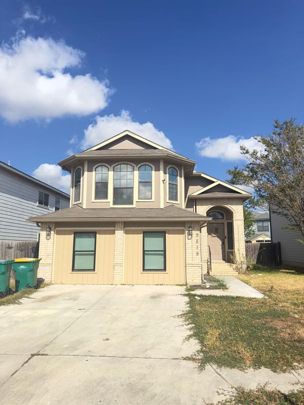 Building Photo - 9818 Autumn Arch