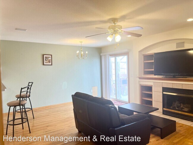 Building Photo - 4 br, 2 bath House - 10528 Sunburst Ave