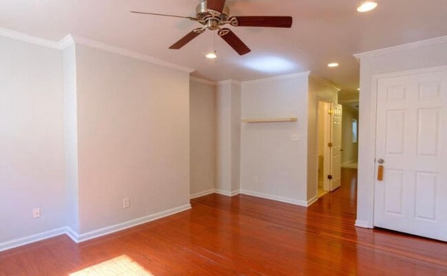 Building Photo - 2028 E Fayette St