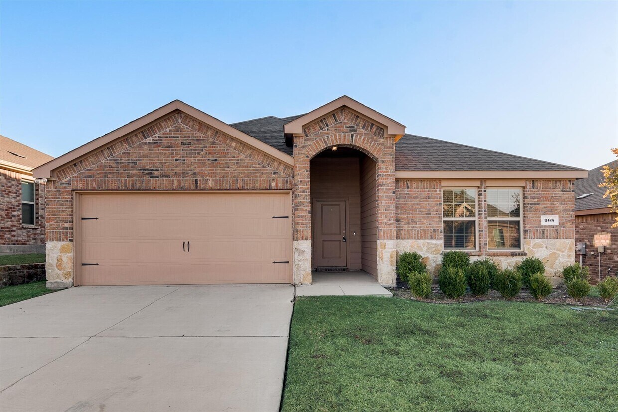 Foto principal - 968 English Dr