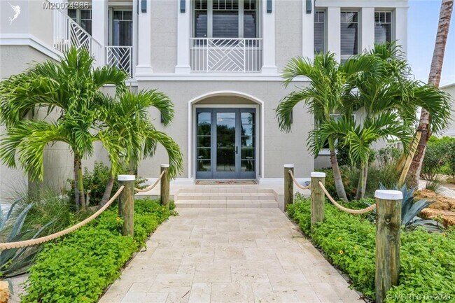 Building Photo - 8224 S Ocean Dr
