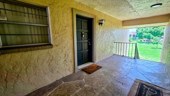 Building Photo - 1301 NW 12th Ave