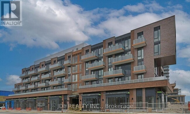 Building Photo - 215-215 Lakeshore Rd W