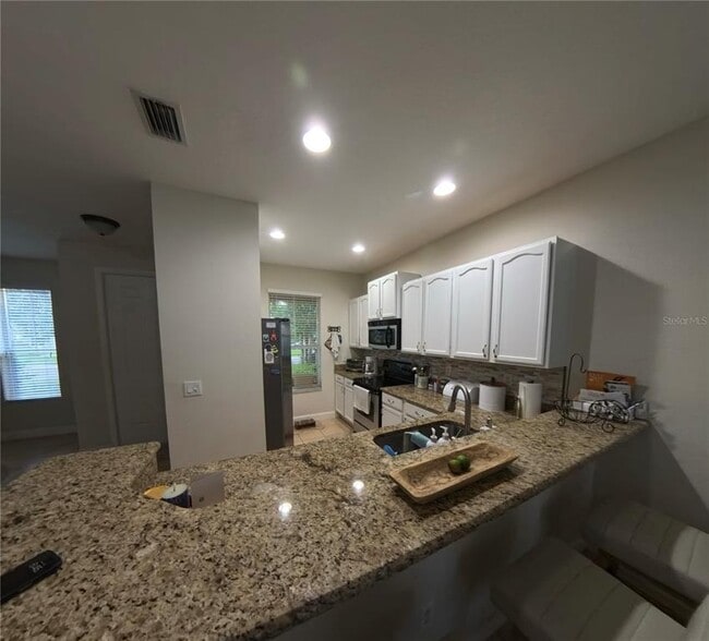 Building Photo - 14731 Peekskill Dr