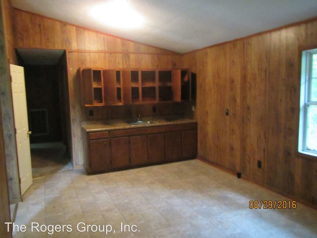 Building Photo - 102 Horsecreek Rd