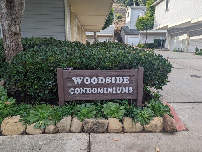 Foto del edificio - 321 Ladera St