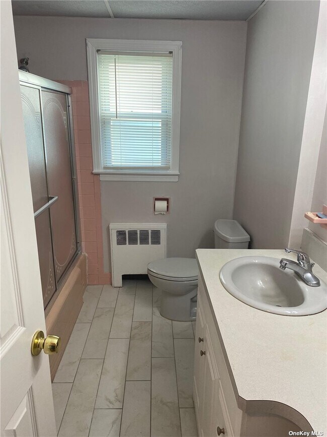 Building Photo - 205 Forest Ave