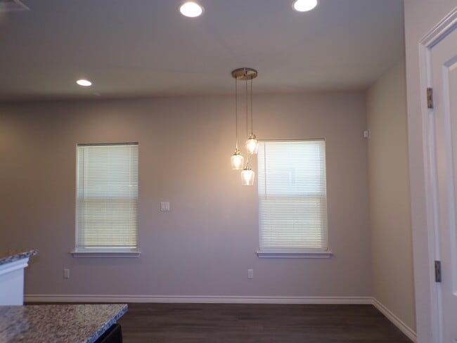 Building Photo - 111 Peruna Dr