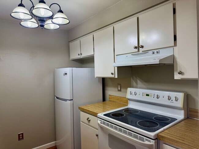 Photo - Downtown Poulsbo townhome, 3 bedrooms, fen...